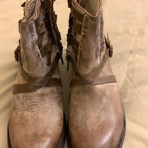 Beautiful ankle Brown / white washed Freebird boots.  Size 9.